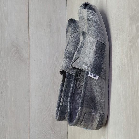 Toms Mens Plaid Gray Ash Flannel Comfort Slip on Loafer shoes sz 9.5 - Picture 2 of 9